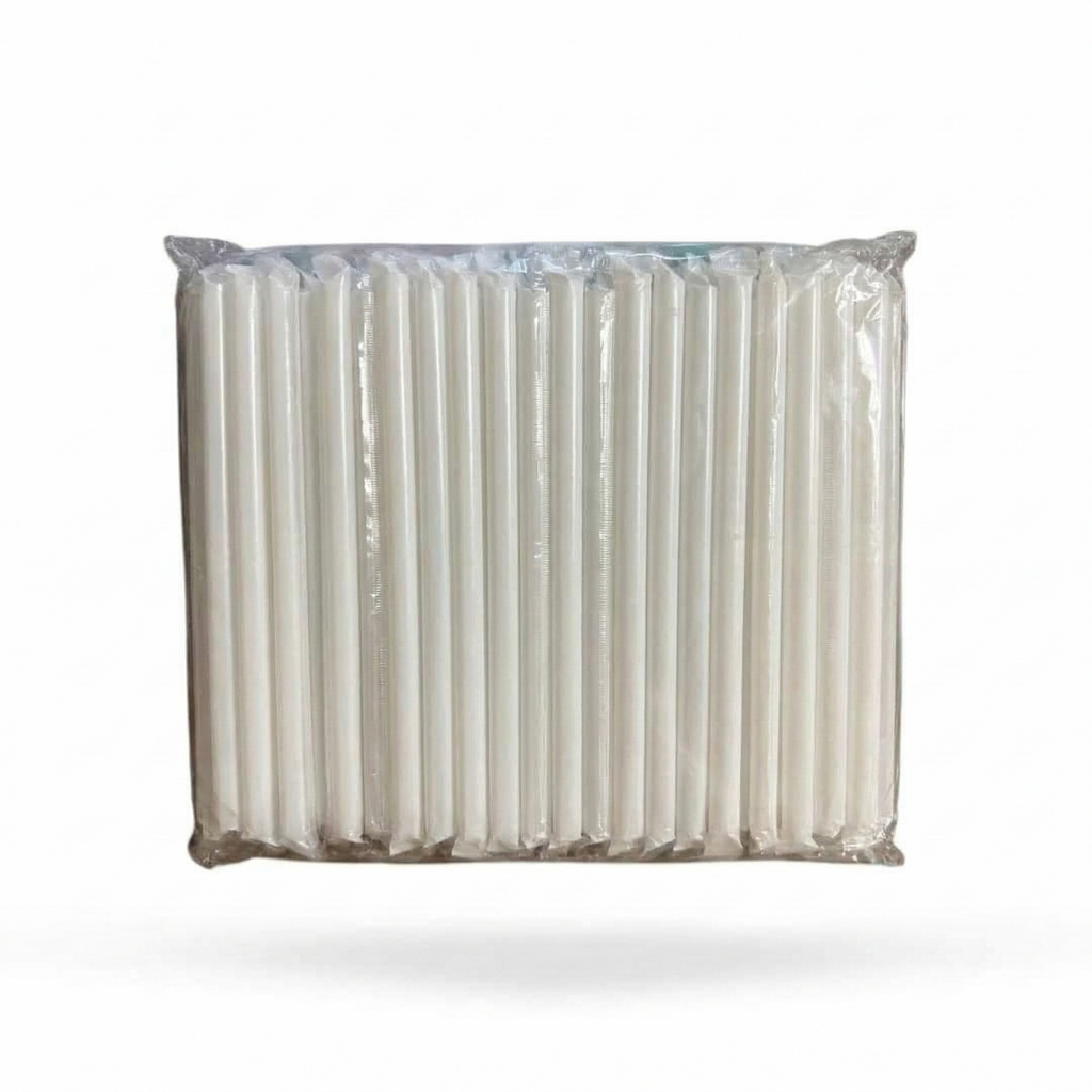 Verpackung mit weißen Bubble-Tea-Strohhalmen.